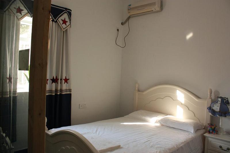 Athens Impression Apartment Шънджън Стая снимка